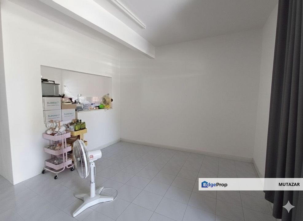 END LOT, Double Storey Terrace House @ PUJ 7 Puncak Jalil, Seri Kembangan - 10 Feet Extra Land at Backyard For Sale, Selangor, Seri Kembangan