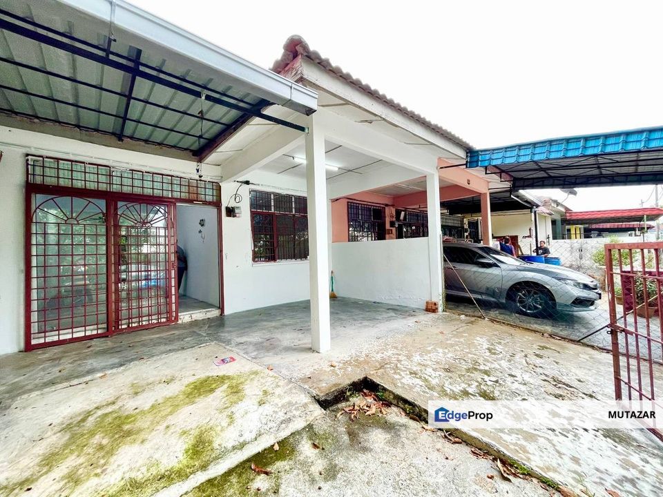 Single Storey Terrace House at Bandar Rinching Seksyen 2, Semenyih - Facing Open For Sale, Selangor, Semenyih