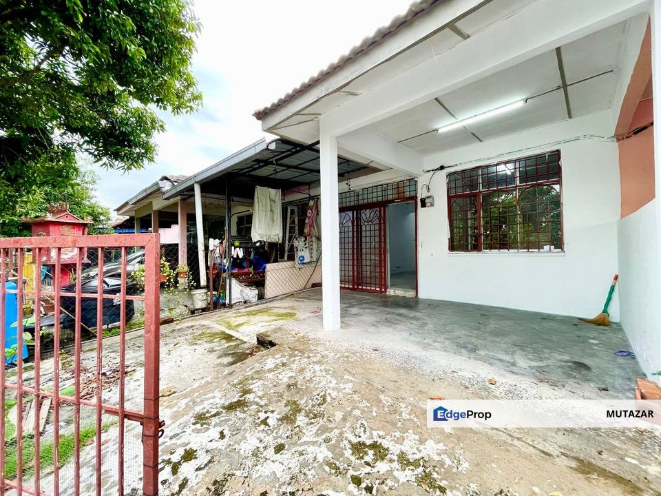 Single Storey Terrace House at Bandar Rinching Seksyen 2, Semenyih - Facing Open For Sale, Selangor, Semenyih