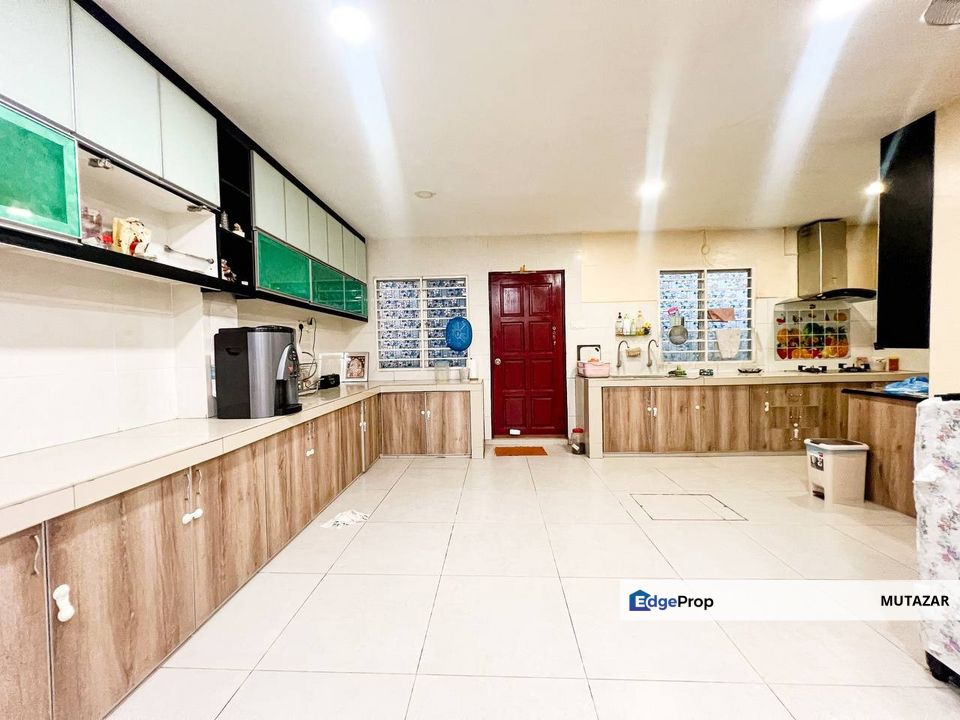 FULLY RENOVATED, Double Storey Superlink House @ Taman Kajang Utama, Kajang - Extended Kitchen & Living Hall For Sale, Selangor, Kajang