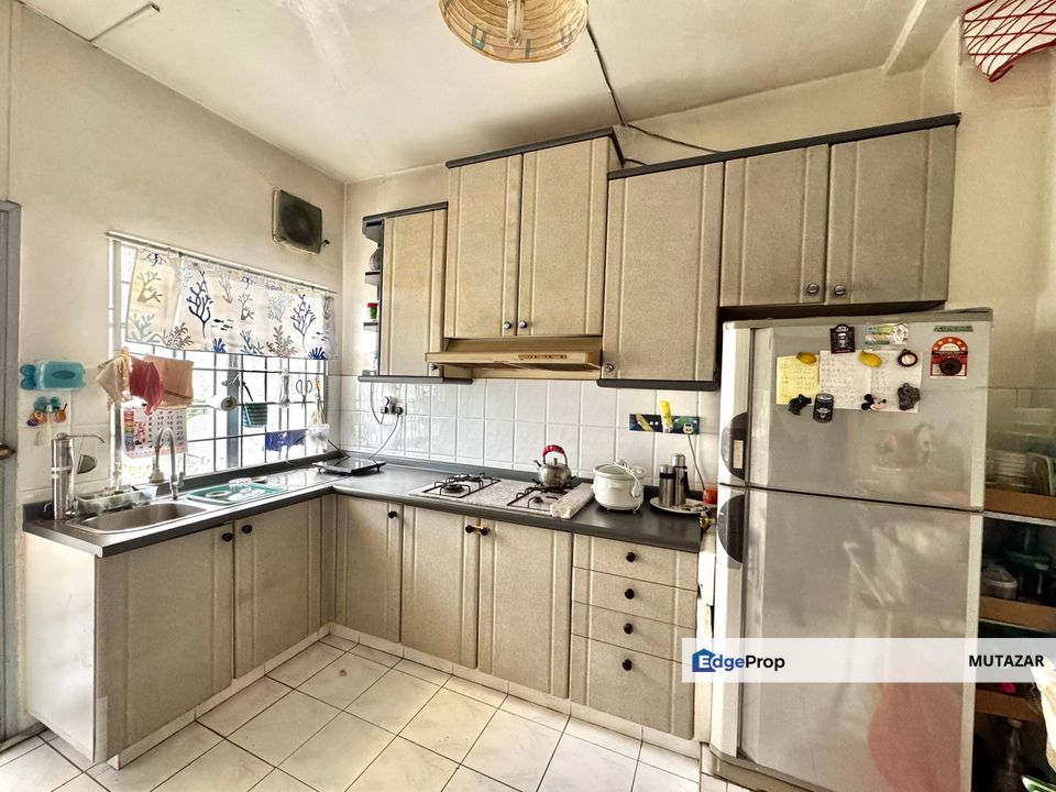 CHEAPEST, End Lot Double Storey Terrace House in USJ 12, Subang Jaya, Near Amenities For Sale, Selangor, USJ