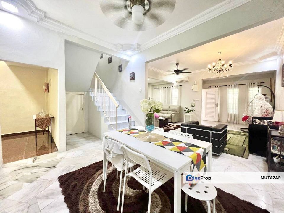 EXTENDED & RENOVATED, Double Storey Terrace House @ Taman Rakan, Kajang - Luas Binaan 2640 sqft For Sale, Selangor, Cheras South