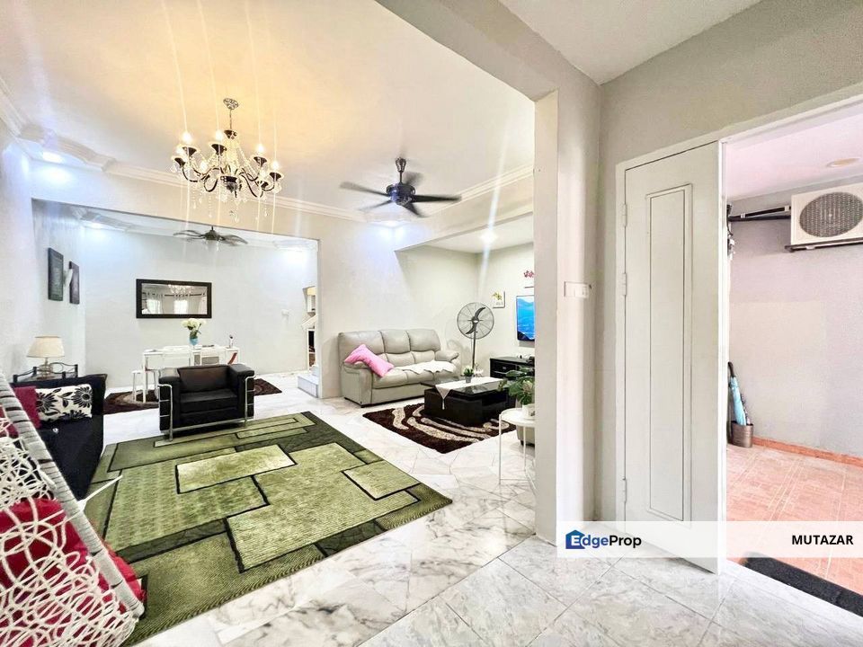 EXTENDED & RENOVATED, Double Storey Terrace House @ Taman Rakan, Kajang - Luas Binaan 2640 sqft For Sale, Selangor, Cheras South