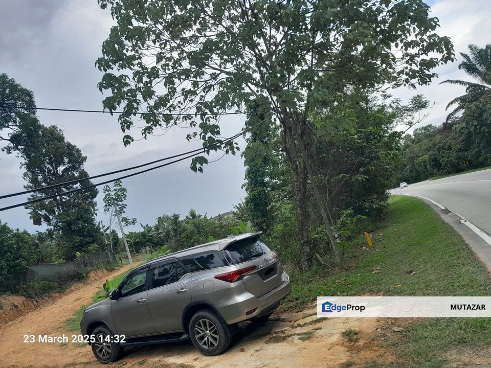 TANAH FREEHOLD Tepi Jalan Utama Tg Malim - Slim River, Berhampiran Politeknik Behrang, Perak, Perak, Tanjung Malim