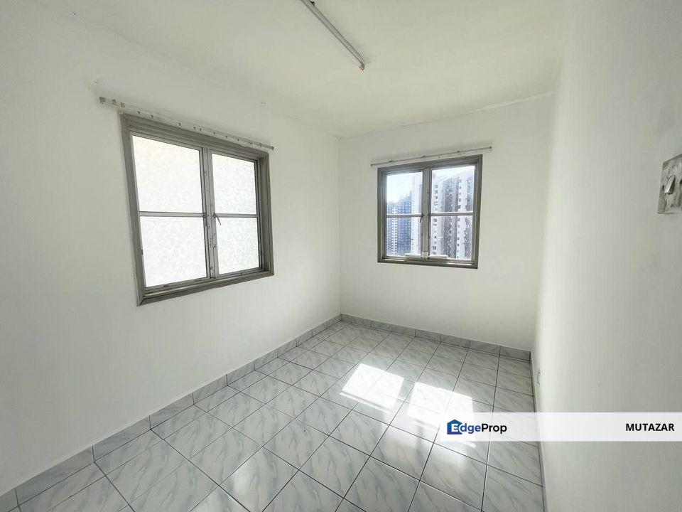 Pantai Hillpark Condominium Phase 2 @ Bangsar South, Kuala Lumpur - Newly Painted with Kitchen Cabinet For Sale, Kuala Lumpur, Bangsar South