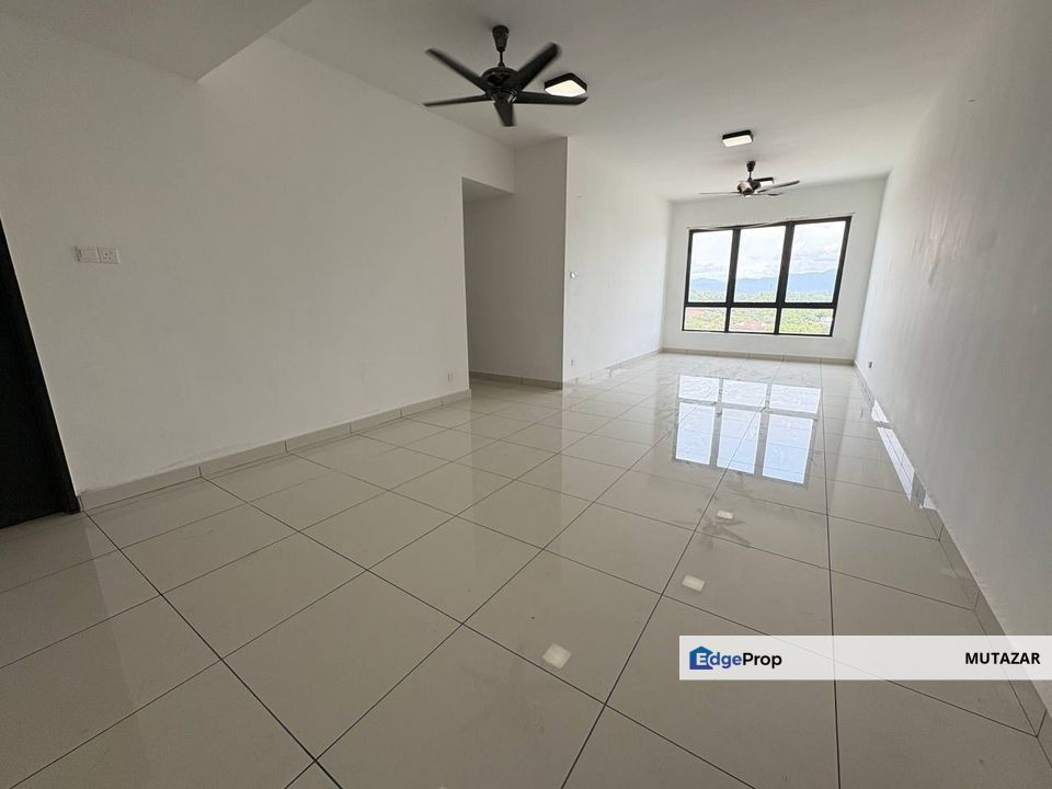 CHEAPEST PRICE & BIGGEST SIZE !!! Kiara Plaza Service Residence @ Semenyih - Facing Swimming Pool  For Sale, Selangor, Semenyih