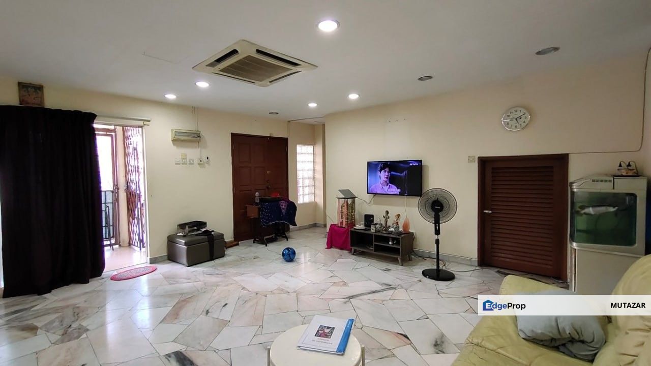 FREEHOLD, Double Storey Terrace House @ Seksyen 27, Shah Alam - Extended, Near LRT Station For Sale, Selangor, Shah Alam