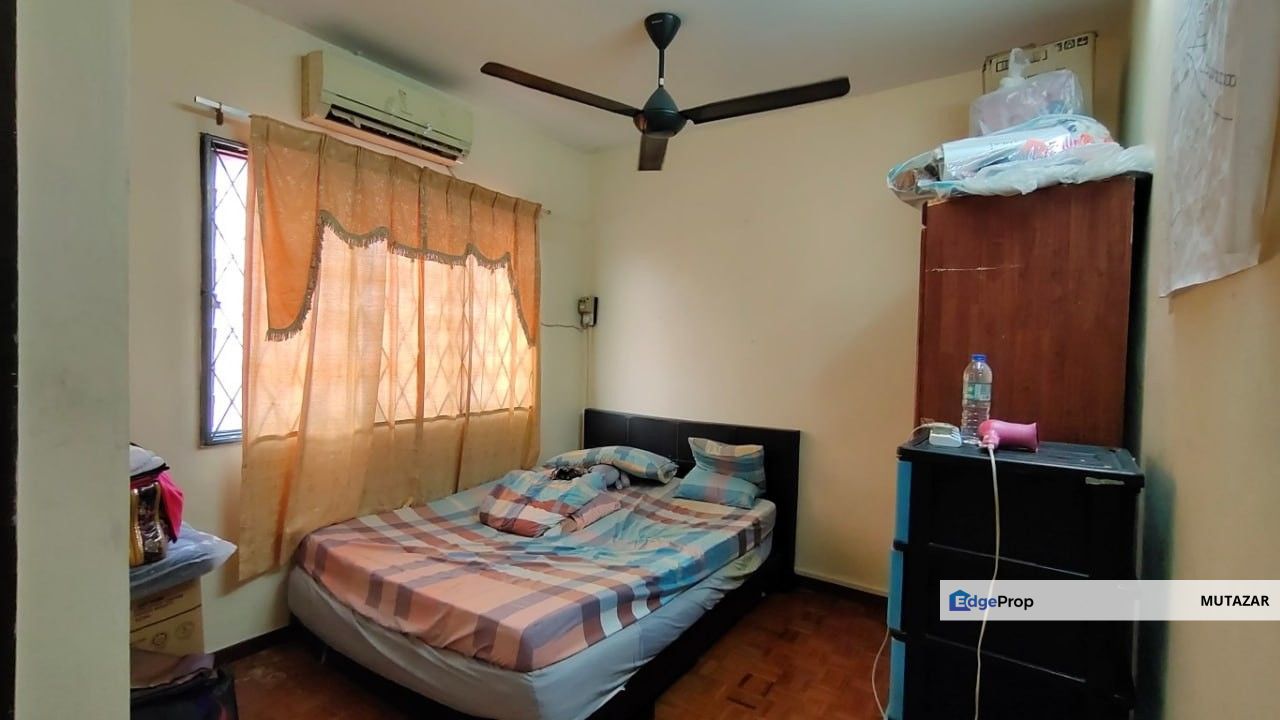 FREEHOLD, Double Storey Terrace House @ Seksyen 27, Shah Alam - Extended, Near LRT Station For Sale, Selangor, Shah Alam