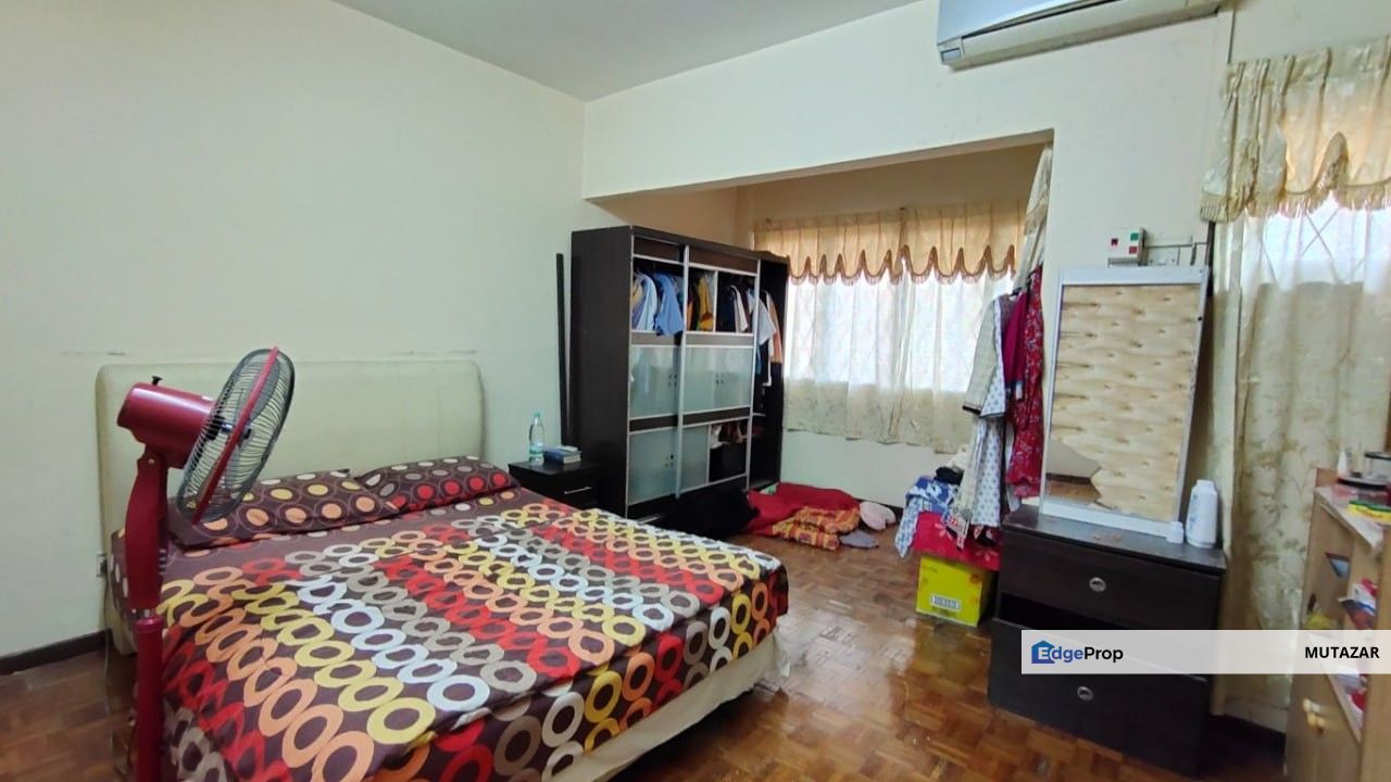 FREEHOLD, Double Storey Terrace House @ Seksyen 27, Shah Alam - Extended, Near LRT Station For Sale, Selangor, Shah Alam