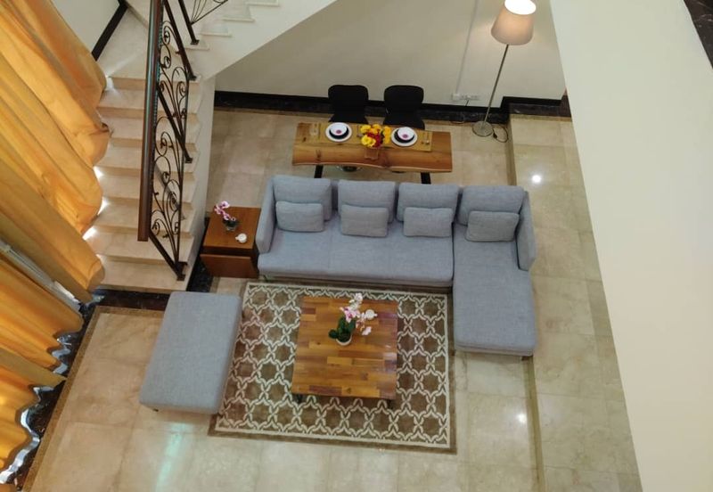 Kiara Peak (Puncak Kiara)