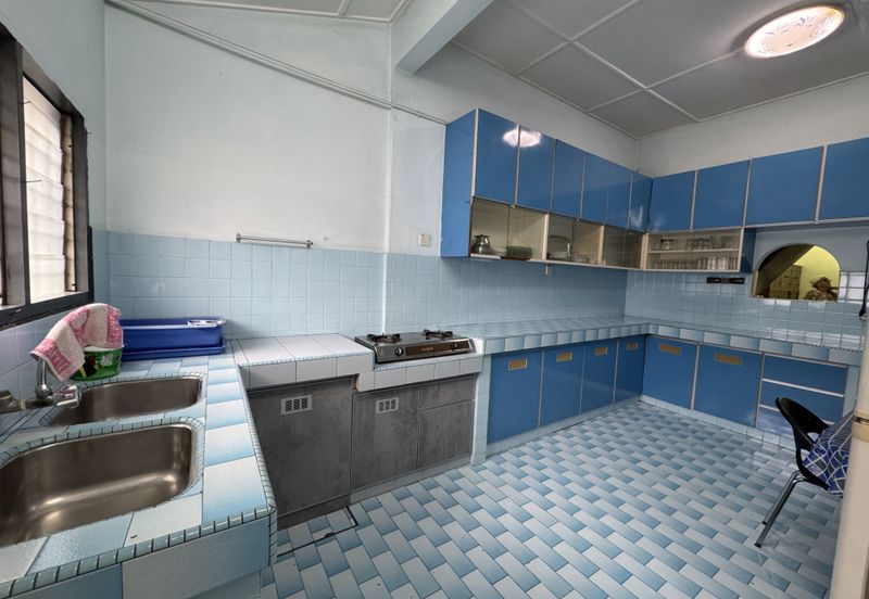 Bangsar, Kuala Lumpur 1.5 storey link house for rent