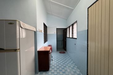 Bangsar, Kuala Lumpur 1.5 storey link house for rent