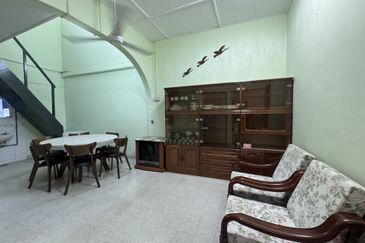 Bangsar, Kuala Lumpur 1.5 storey link house for rent