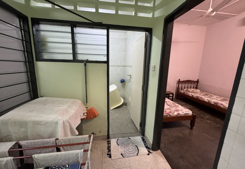 Bangsar, Kuala Lumpur 1.5 storey link house for rent