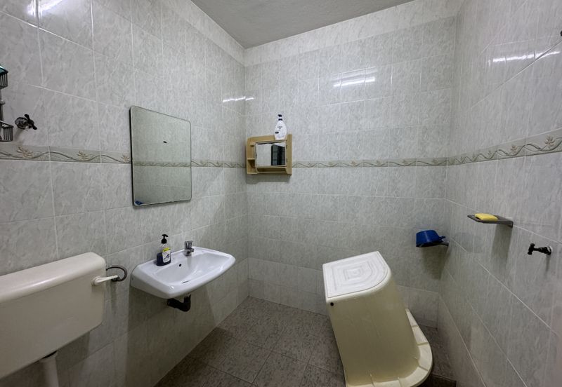 Bangsar, Kuala Lumpur 1.5 storey link house for rent