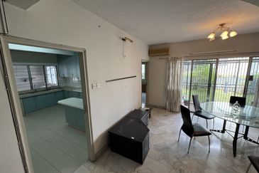 SS22, PETALING JAYA DOUBLE SSTOREY HOUSE FOR SALE