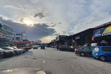 Taman Sri Batu Caves