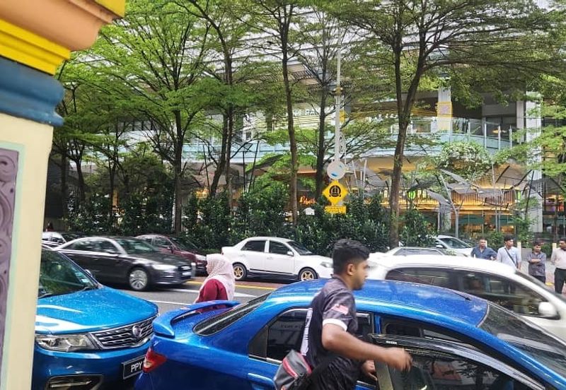 Shop Lot Level 1 & 2 For Rent Facing Main Road At Brickfields, Kuala Lumpur