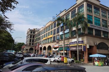 Sentul Raya Boulevard