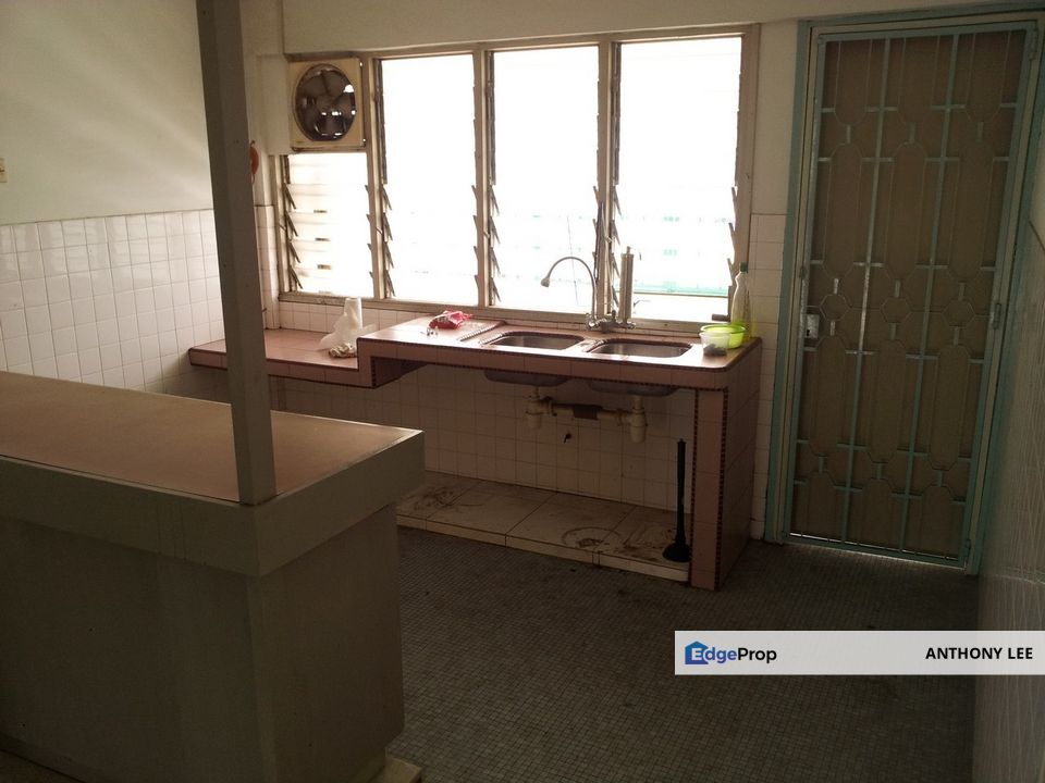 Taman Pertama Cheras | Freehold | Apartment | For Sale | 10 mins walk to MRT station | 4 Rooms 2 Baths | 1323 sqft, Kuala Lumpur, Cheras