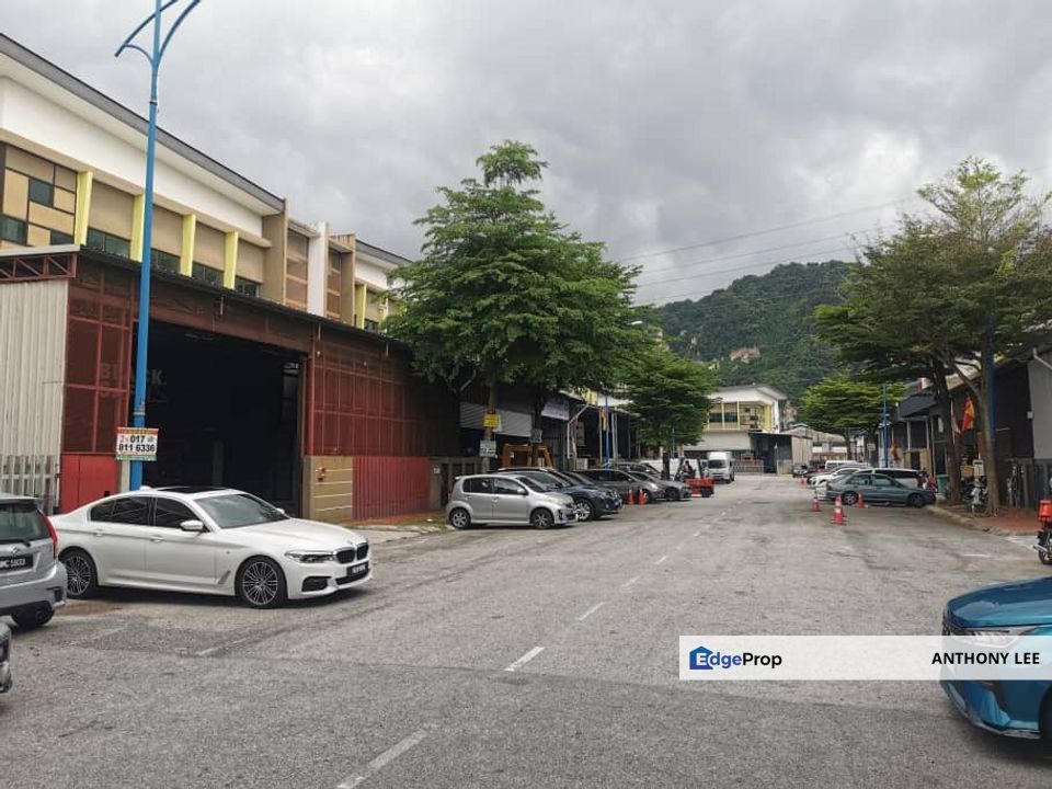 Semi-D Factory Amari Business Park, Kawasan industrial Batu Caves, Taman Sri Batu Caves, Selangor, Batu Caves 