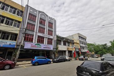 Jalan Haji Salleh