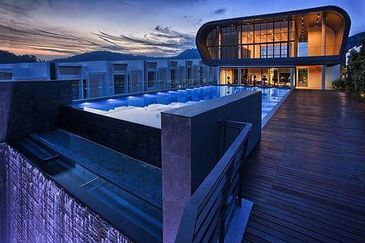 16 Quartz Melawati Condominium