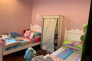 16 Quartz Melawati Condominium