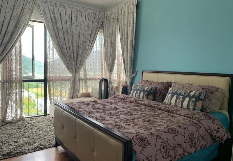 16 Quartz Melawati Condominium