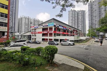 Hexa Commercial Centre