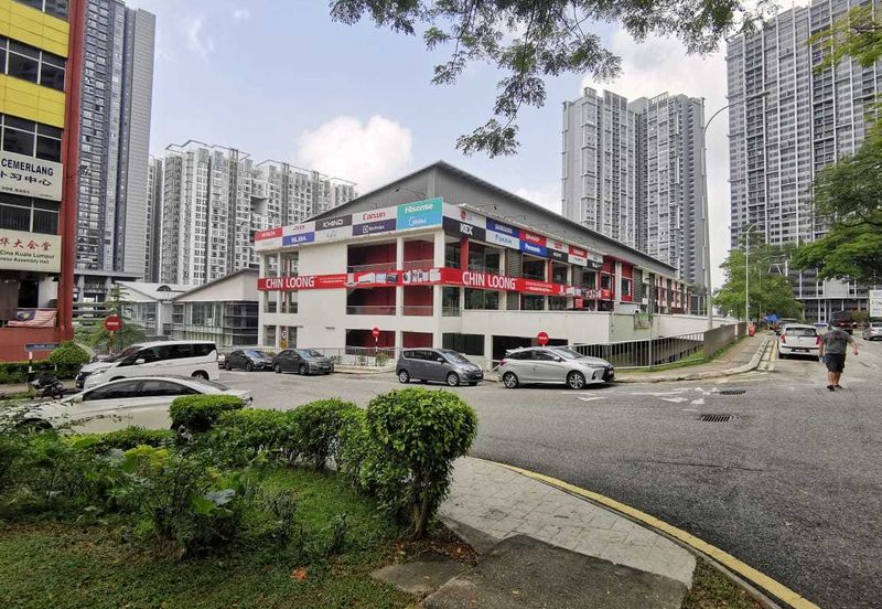 Hexa Commercial Centre