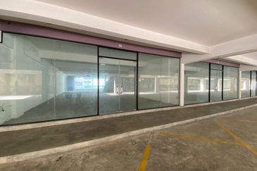 Hexa Commercial Centre