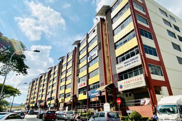 Hexa Commercial Centre