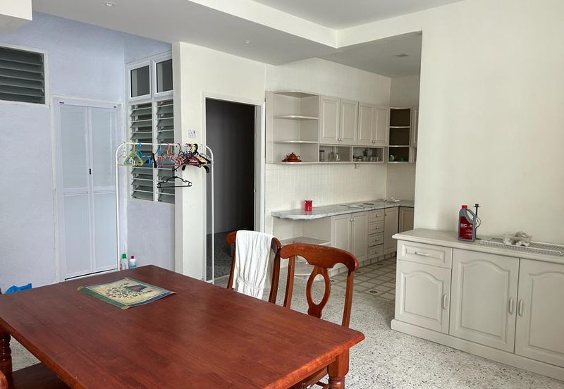 Jalan Bunga Anggerik 