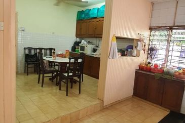 Jalan Bunga Anggerik 