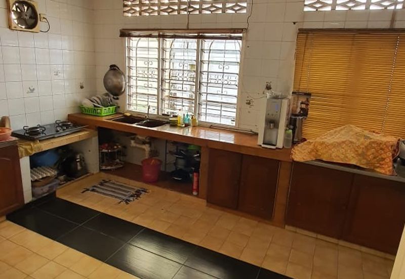 Jalan Bunga Anggerik 