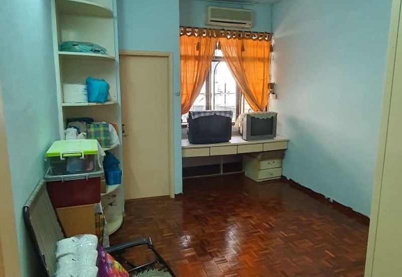 Jalan Bunga Anggerik 