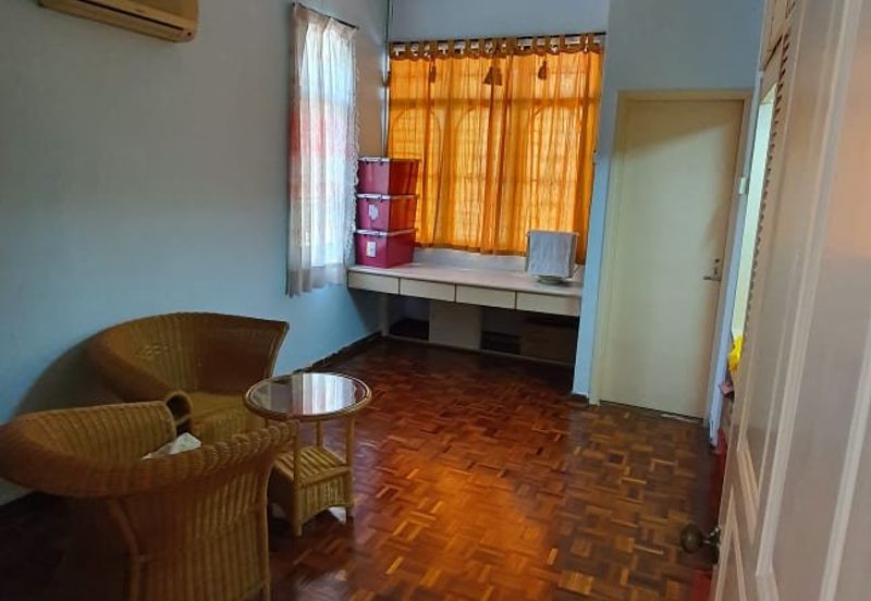 Jalan Bunga Anggerik 