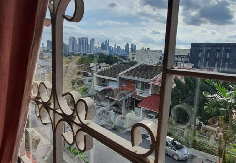 Jalan Bunga Anggerik 