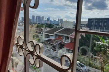 Jalan Bunga Anggerik 