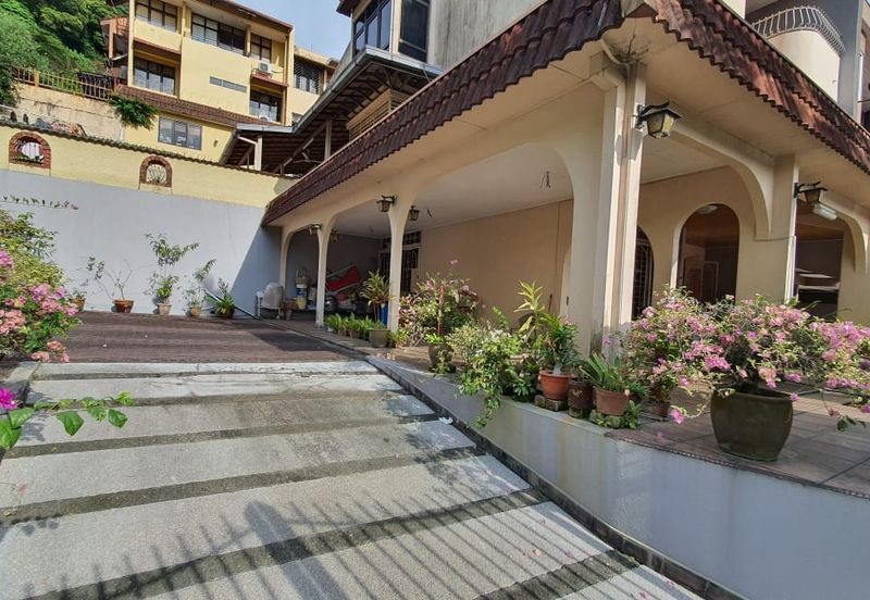 Jalan Bunga Anggerik 