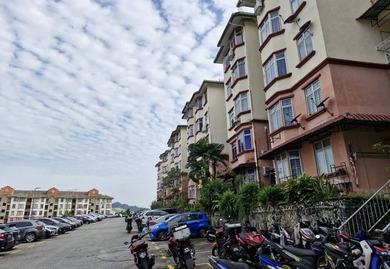 Sri Wira Apartment, Ukay Perdana