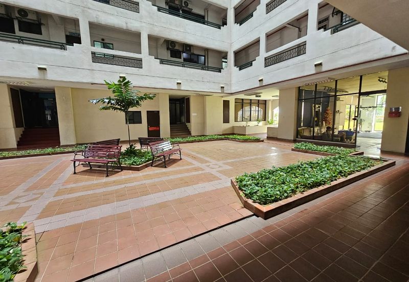 Mutiara Oriental Condominium