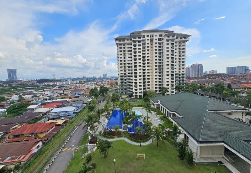 Mutiara Oriental Condominium