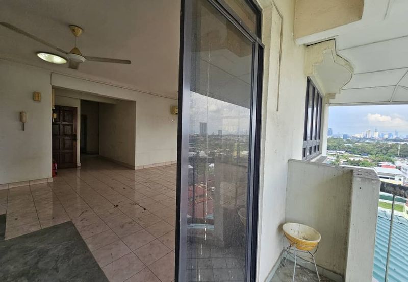 Mutiara Oriental Condominium