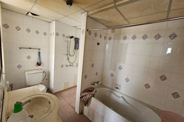 Mutiara Oriental Condominium