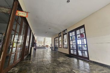 Mutiara Oriental Condominium