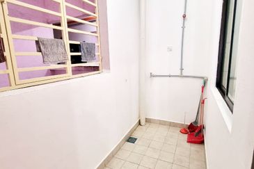 Indah Alam Condominium