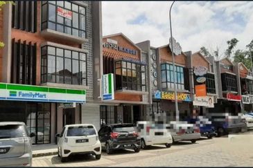 Pusat Komersil Lobal [GF] For Rent
