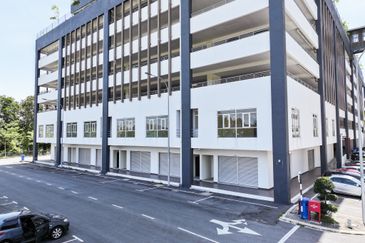 M-Niaga Bandar Bukit Mahkota Shop Lot For Sale